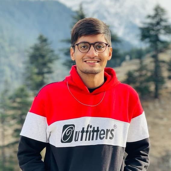Muhammad Haris Irfan outdoors
